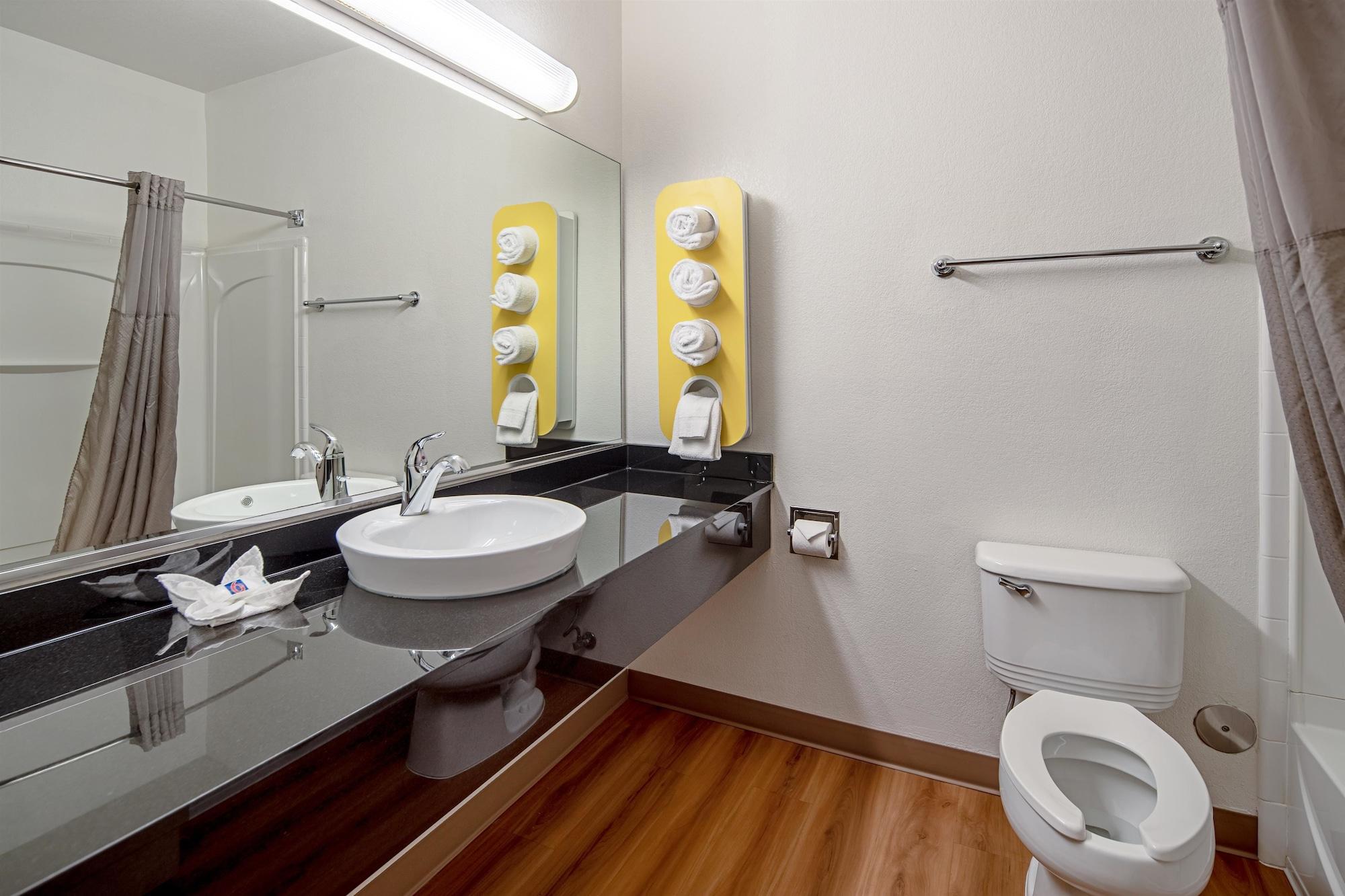 Motel 6-Anchorage, Ak - Midtown Bagian luar foto