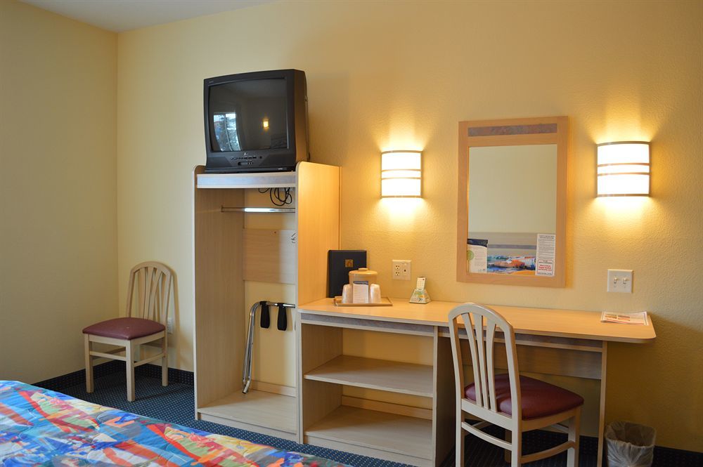 Motel 6-Anchorage, Ak - Midtown Bagian luar foto