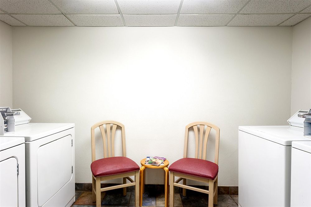 Motel 6-Anchorage, Ak - Midtown Bagian luar foto