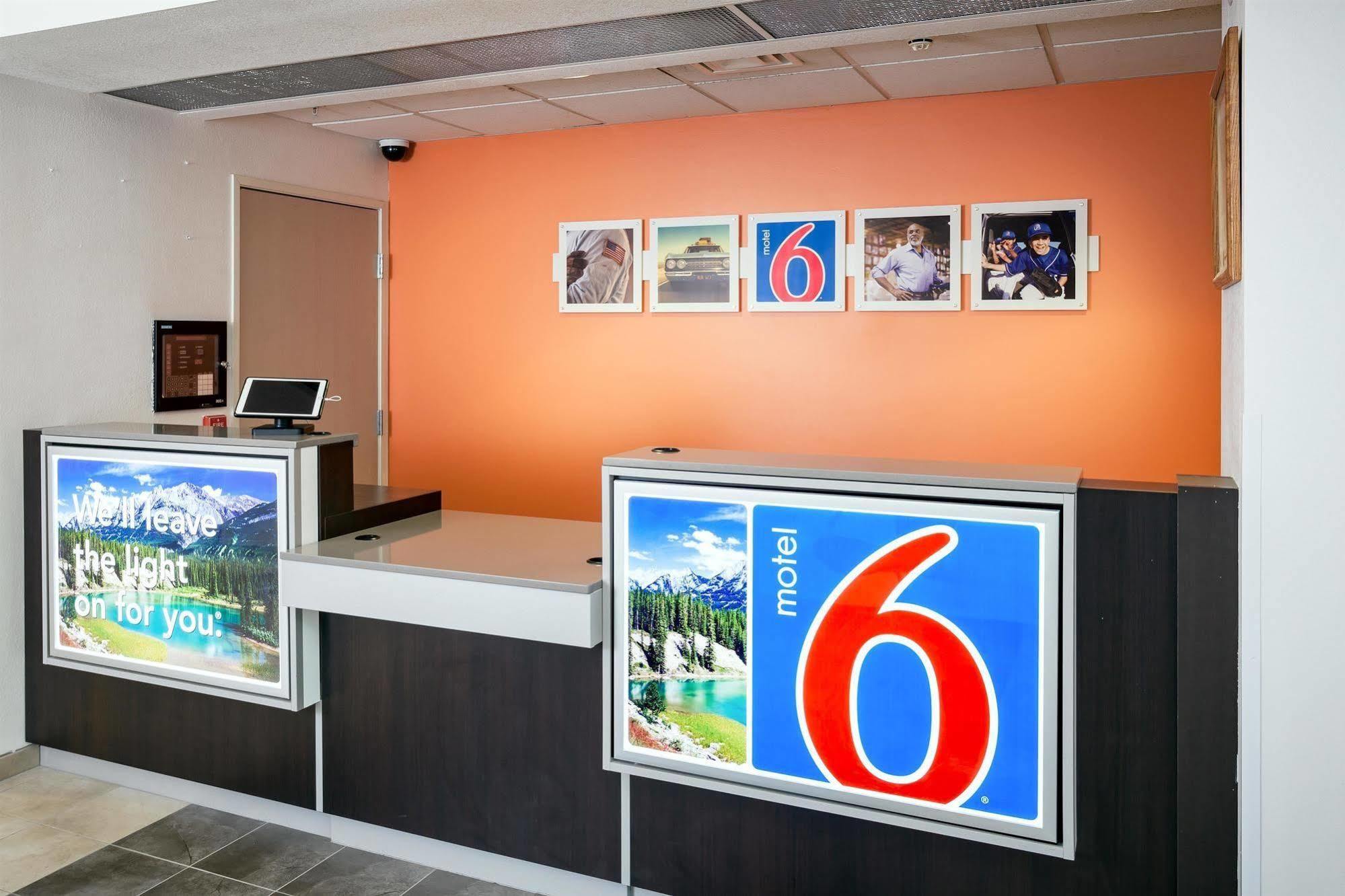 Motel 6-Anchorage, Ak - Midtown Bagian luar foto