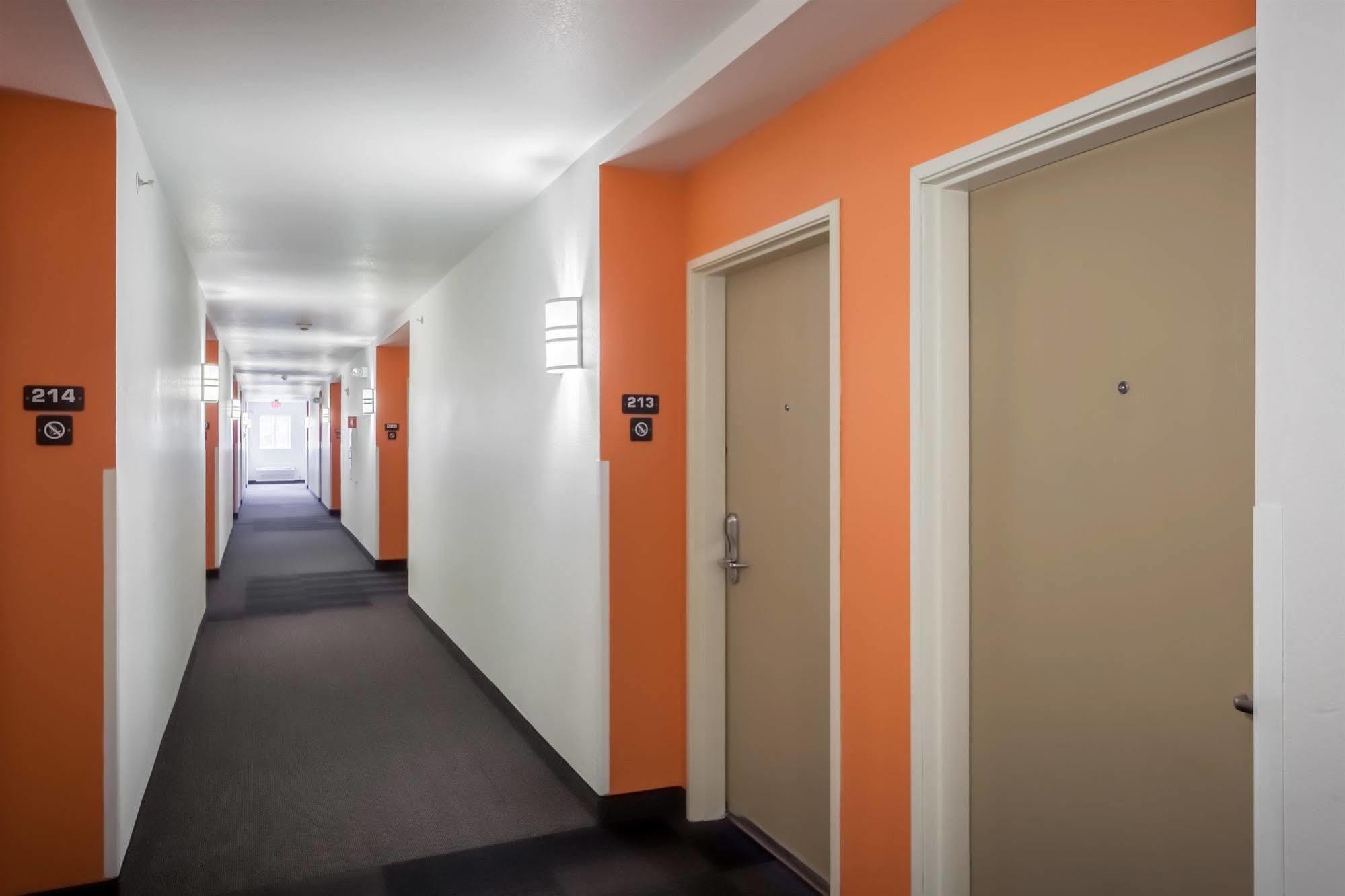 Motel 6-Anchorage, Ak - Midtown Bagian luar foto